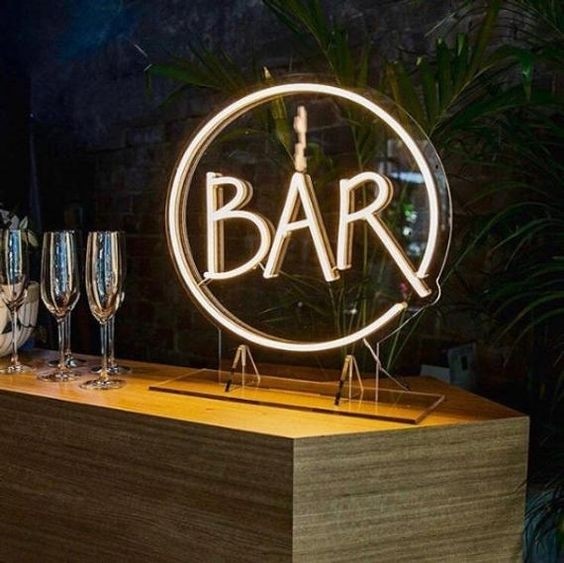 Freestanding Bar Neon Sign in Circle